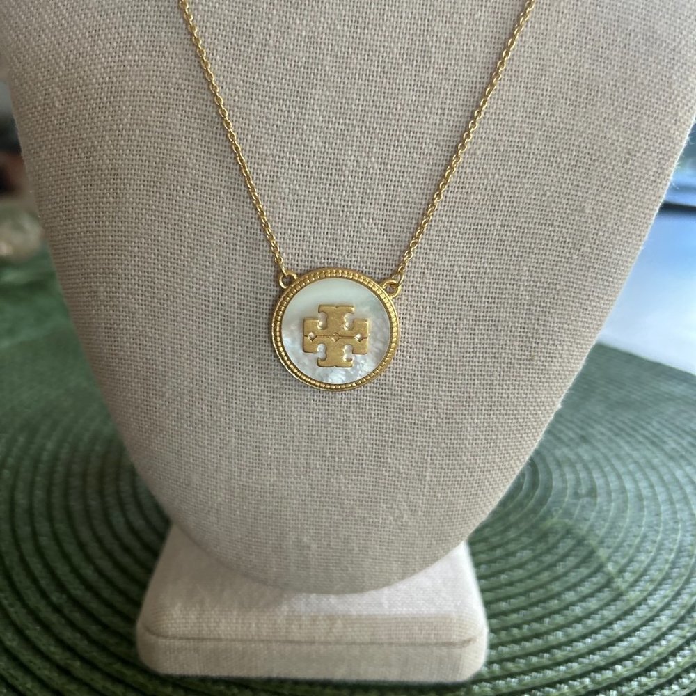 Tory Burch Mother of Pearl Logo Medallion Necklace - Picture 4 of 10